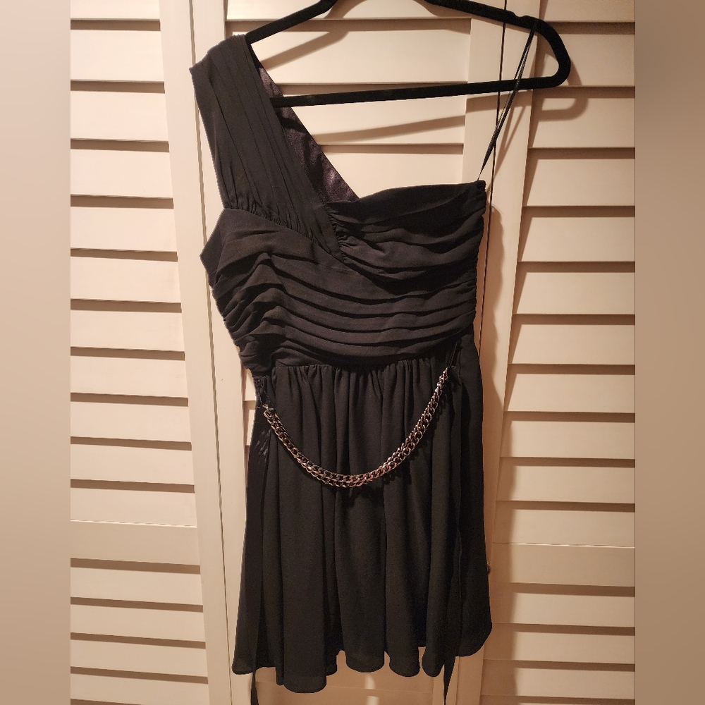 Express Black Off The Shoulder Size 4 Belted Flowy Dress